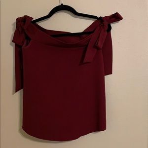 Off the shoulder top w/ adorable bow ties